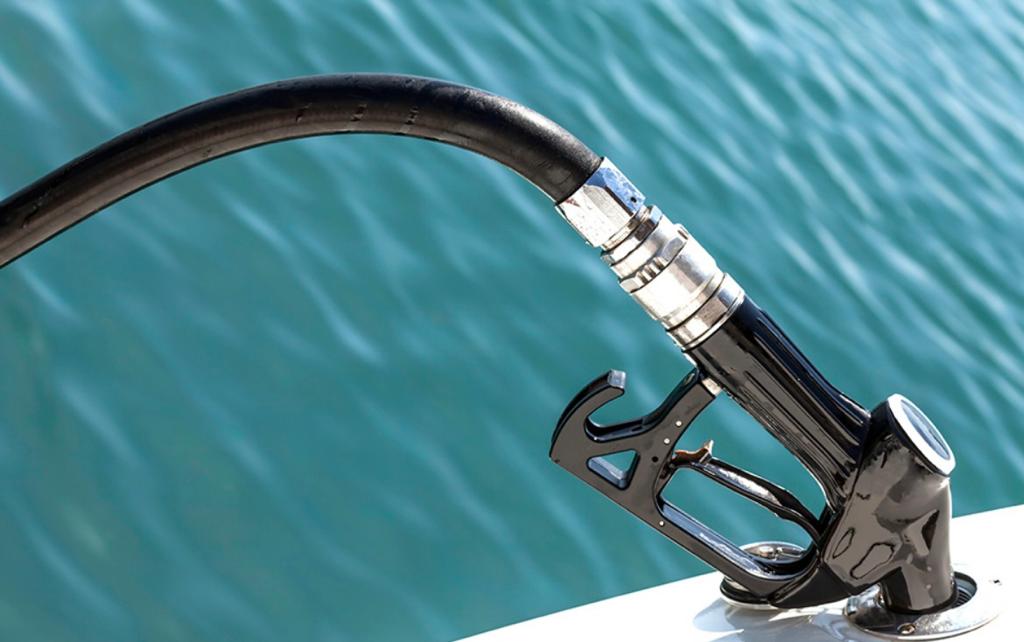 Yacht bunkering services